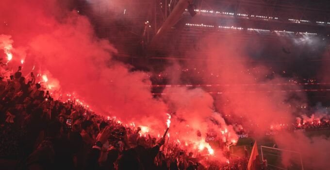 Galatasaray Taraftarı Şampiyonluk İçin Kenetlendi!